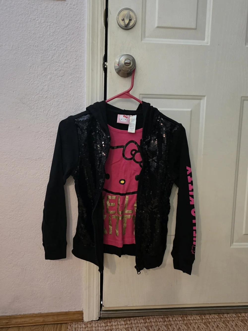Hello Kitty Girls' 10-12 Pink & Black Sequin Hoodie